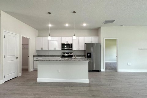 Villa ou maison à louer à Poinciana, Floride: 4 chambres, 163.32 m2 № 2155774 - photo 6