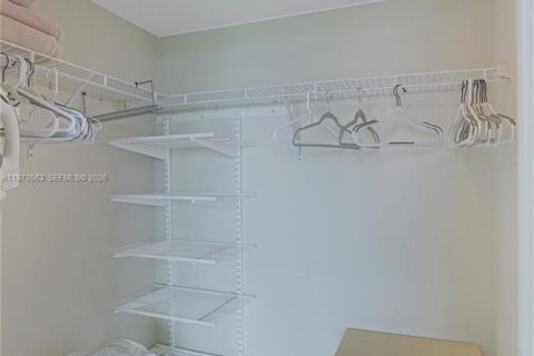 Copropriété à vendre à Miami, Floride: 2 chambres, 127 m2 № 2184689 - photo 23