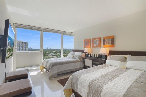 Copropriété à vendre à Miami, Floride: 2 chambres, 127 m2 № 2184689 - photo 24