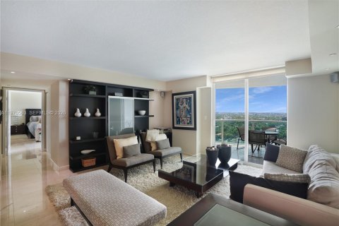 Copropriété à vendre à Miami, Floride: 2 chambres, 127 m2 № 2184689 - photo 6