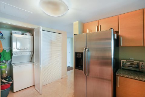 Copropriété à vendre à Miami, Floride: 2 chambres, 127 m2 № 2184689 - photo 16