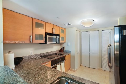 Copropriété à vendre à Miami, Floride: 2 chambres, 127 m2 № 2184689 - photo 13