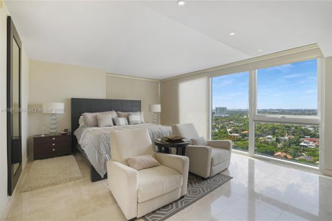 Copropriété à vendre à Miami, Floride: 2 chambres, 127 m2 № 2184689 - photo 18