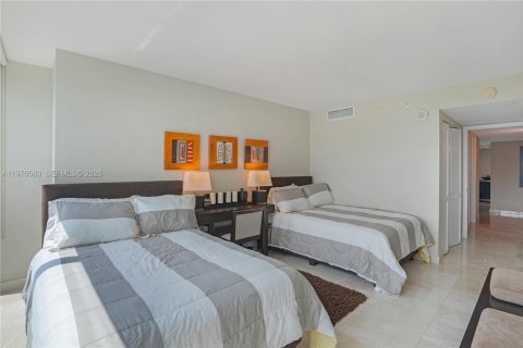 Copropriété à vendre à Miami, Floride: 2 chambres, 127 m2 № 2184689 - photo 25