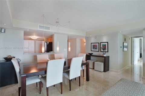 Copropriété à vendre à Miami, Floride: 2 chambres, 127 m2 № 2184689 - photo 10