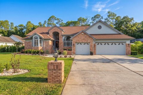 Villa ou maison à vendre à New Port Richey, Floride: 4 chambres, 234.95 m2 № 2430493 - photo 3