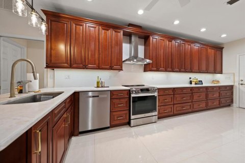 Villa ou maison à vendre à New Port Richey, Floride: 4 chambres, 234.95 m2 № 2430493 - photo 14
