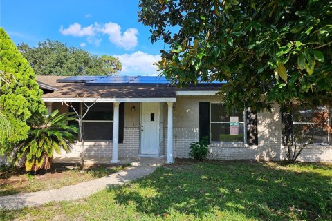 House in Orlando, Florida 3 bedrooms, 138.98 sq.m. № 2393993