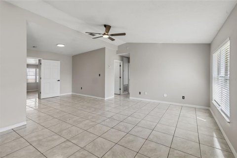 Villa ou maison à vendre à Kissimmee, Floride: 4 chambres, 208.38 m2 № 2338871 - photo 18
