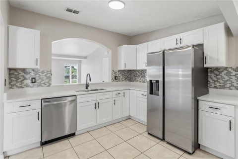 Villa ou maison à vendre à Kissimmee, Floride: 4 chambres, 208.38 m2 № 2338871 - photo 24