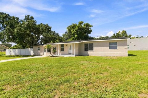 Villa ou maison à Kissimmee, Floride 4 chambres, 208.38 m2 № 2338871