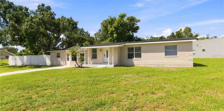 Villa ou maison à Kissimmee, Floride 4 chambres, 208.38 m2 № 2338871