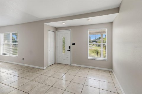 Villa ou maison à vendre à Kissimmee, Floride: 4 chambres, 208.38 m2 № 2338871 - photo 11