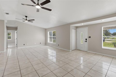Villa ou maison à vendre à Kissimmee, Floride: 4 chambres, 208.38 m2 № 2338871 - photo 14