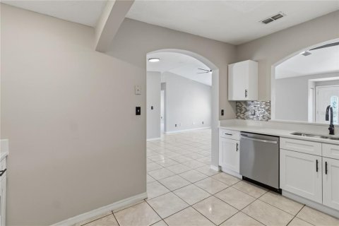 Villa ou maison à vendre à Kissimmee, Floride: 4 chambres, 208.38 m2 № 2338871 - photo 26