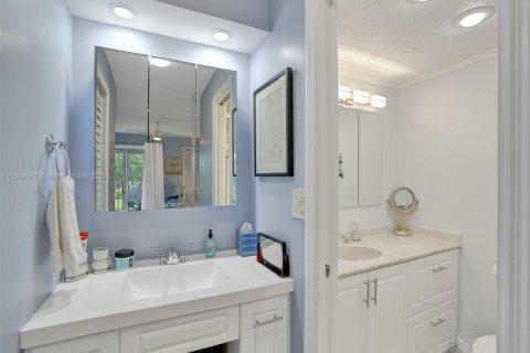 Condo in Lauderhill, Florida, 2 bedrooms  № 1850751 - photo 30