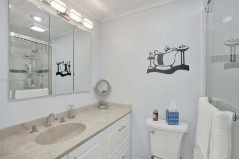 Condo in Lauderhill, Florida, 2 bedrooms  № 1850751 - photo 27