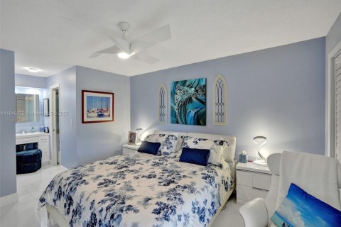 Condo in Lauderhill, Florida, 2 bedrooms  № 1850751 - photo 4
