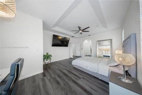 Снять в аренду виллу или дом в Хомстед, Флорида 5 спален, 264.4м2, № 1926060 - фото 21