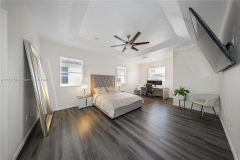 Снять в аренду виллу или дом в Хомстед, Флорида 5 спален, 264.4м2, № 1926060 - фото 19