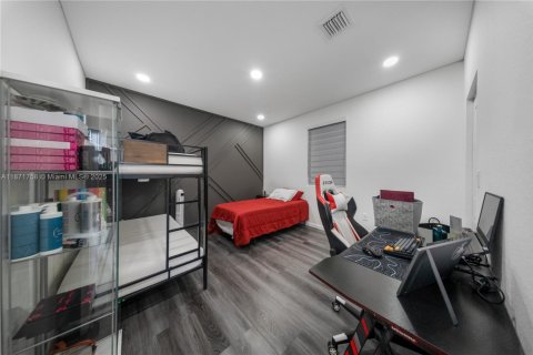 Снять в аренду виллу или дом в Хомстед, Флорида 5 спален, 264.4м2, № 1926060 - фото 17