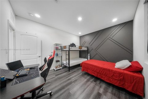 Снять в аренду виллу или дом в Хомстед, Флорида 5 спален, 264.4м2, № 1926060 - фото 16