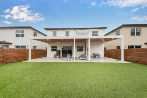 Снять в аренду виллу или дом в Хомстед, Флорида 5 спален, 264.4м2, № 1926060 - фото 28