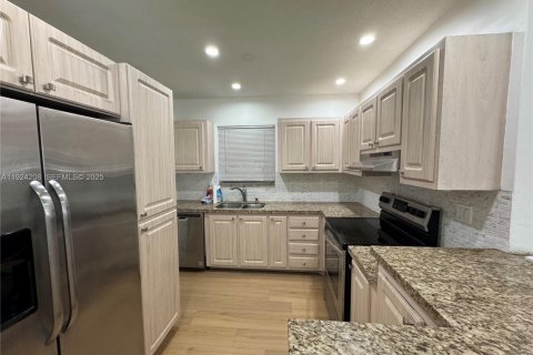 Casa en venta en Hollywood, Florida, 3 dormitorios, 114.64 m2 № 1982417 - foto 7