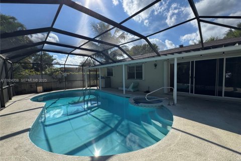 Casa en venta en Hollywood, Florida, 3 dormitorios, 114.64 m2 № 1982417 - foto 17