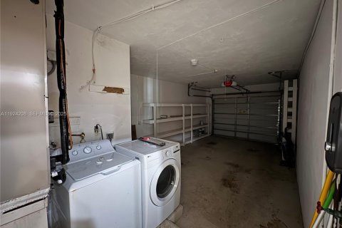 Casa en venta en Hollywood, Florida, 3 dormitorios, 114.64 m2 № 1982417 - foto 18