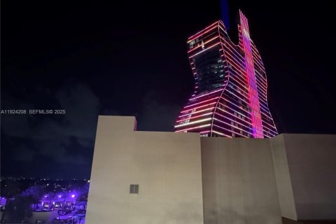 Casa en venta en Hollywood, Florida, 3 dormitorios, 114.64 m2 № 1982417 - foto 20