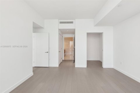 Condo in Miami Beach, Florida, 2 bedrooms  № 2074968 - photo 14