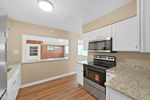 Villa ou maison à vendre à Tampa, Floride: 3 chambres, 135.45 m2 № 2323075 - photo 24