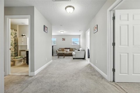 Casa en venta en Orlando, Florida, 5 dormitorios, 305.37 m2 № 1907658 - foto 27