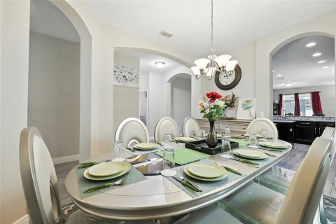 Casa en venta en Orlando, Florida, 5 dormitorios, 305.37 m2 № 1907658 - foto 11