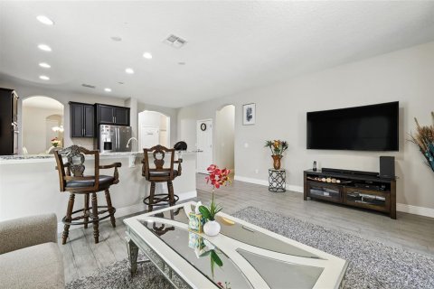 Casa en venta en Orlando, Florida, 5 dormitorios, 305.37 m2 № 1907658 - foto 18