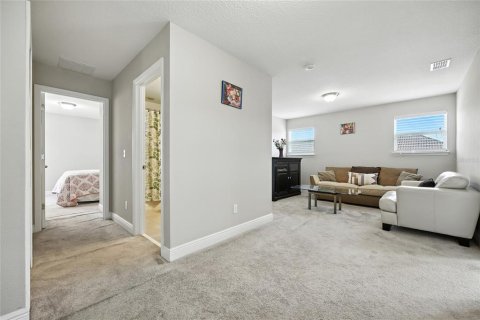 Casa en venta en Orlando, Florida, 5 dormitorios, 305.37 m2 № 1907658 - foto 29