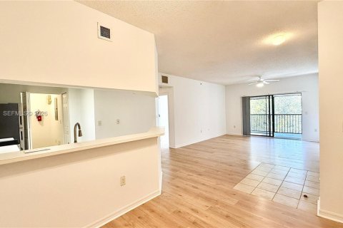 Condominio en alquiler en Palm Beach Gardens, Florida, 1 dormitorio, 76.09 m2 № 2041295 - foto 7