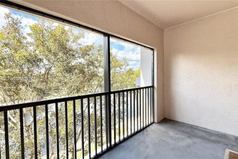 Condominio en alquiler en Palm Beach Gardens, Florida, 1 dormitorio, 76.09 m2 № 2041295 - foto 4