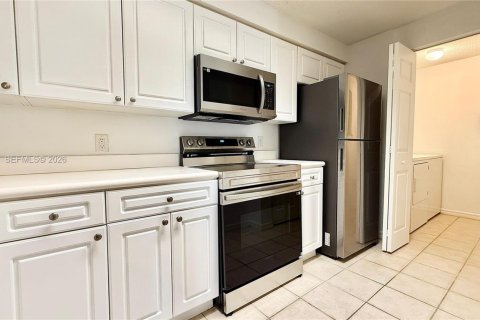 Condominio en alquiler en Palm Beach Gardens, Florida, 1 dormitorio, 76.09 m2 № 2041295 - foto 11