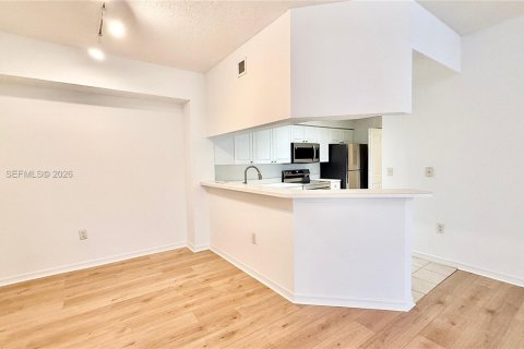 Condominio en alquiler en Palm Beach Gardens, Florida, 1 dormitorio, 76.09 m2 № 2041295 - foto 6