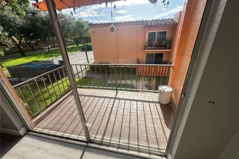 Condo à Miami Lakes, Floride, 2 chambres  № 2088971