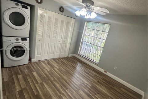 Copropriété à vendre à Miami Lakes, Floride: 2 chambres, 75.81 m2 № 2088971 - photo 9