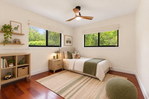House in Pinecrest, Florida 4 bedrooms, 202.06 sq.m. № 2385027 - photo 17