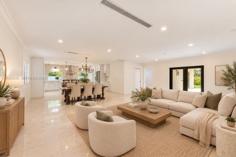 Casa en Pinecrest, Florida 4 dormitorios, 202.06 m2 № 2385027