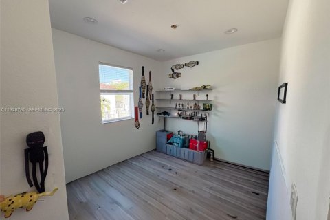 Купить виллу или дом в Майами, Флорида 5 спален, 310.67м2, № 1987215 - фото 19