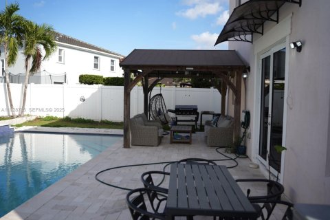 Купить виллу или дом в Майами, Флорида 5 спален, 310.67м2, № 1987215 - фото 15