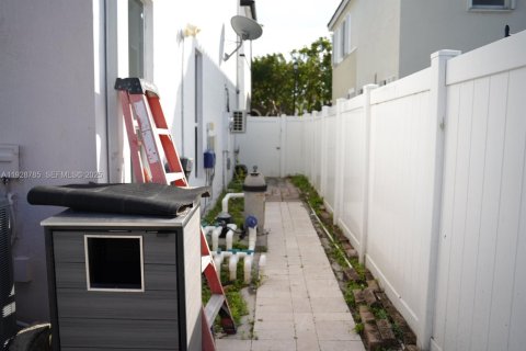 Купить виллу или дом в Майами, Флорида 5 спален, 310.67м2, № 1987215 - фото 14