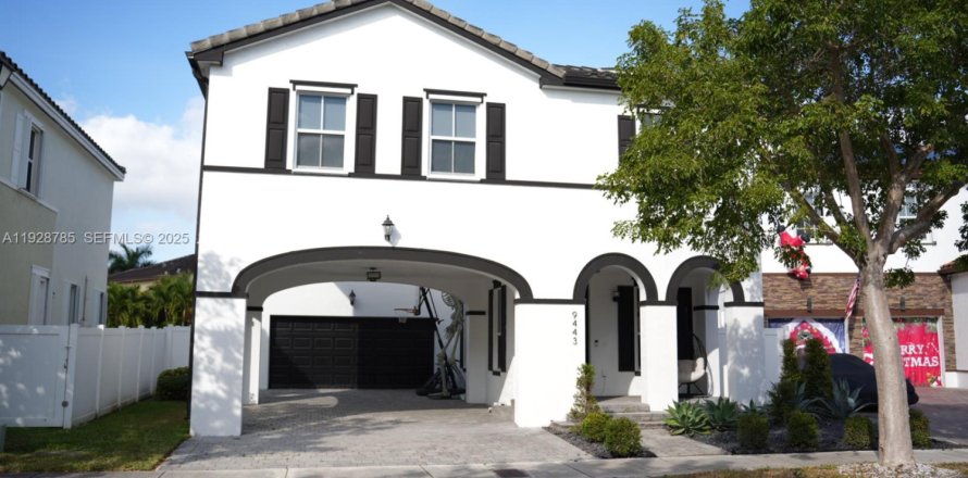 Дом в Майами, Флорида 5 спален, 310.67м2 № 1987215