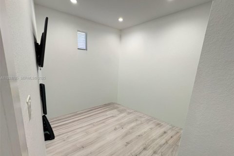 Купить виллу или дом в Майами, Флорида 5 спален, 310.67м2, № 1987215 - фото 21